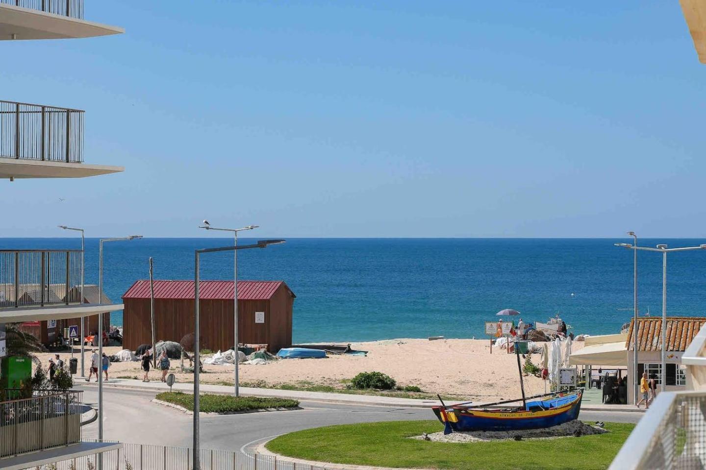 Spacious Beach 2 Bedroom Apt Sleep6 By Promenade Armação de Pêra 외부 사진